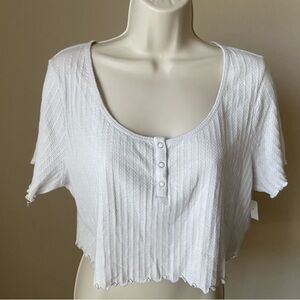 BP. White Cropped Top, Short Sleeve, Ruffled Trim Ribbed  Top Size Small